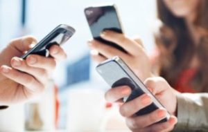 Read more about the article Parlamento Europeu Aprova Fim do Roaming