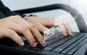 Read more about the article Microsoft e Google Dominam E-mail Empresarial na Nuvem!